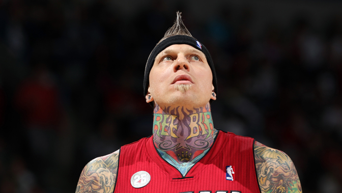 铜梁龙马钰钧庆祝冲超：和一群志同道合的兄弟取得伟大的成绩（铜梁龙马钰钧冲超之夜：与志同道合的兄弟携手缔造辉煌）