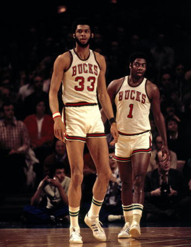 德天空：皇马有意法鹰后卫布朗，近期已派球探考察球员（德天空：皇马相中尼斯后卫布朗，近期已派球探实地考察）