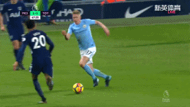 阿奇姆彭本赛季已打入15球，追平河南队单赛季进球纪录（阿奇姆彭本季斩获15球，追平河南队单季进球纪录）