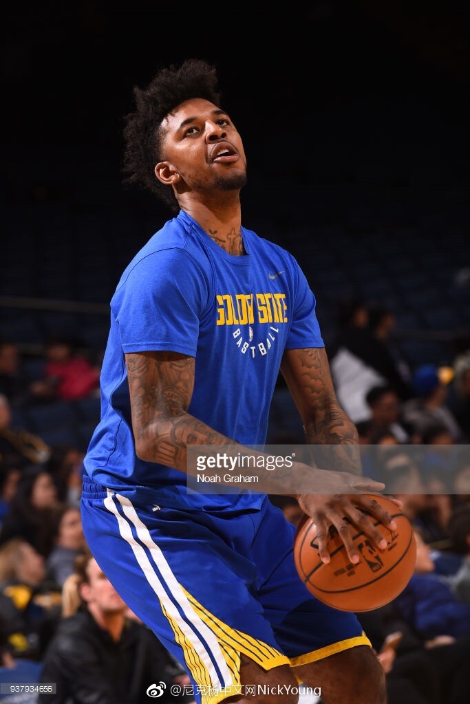 帕潘夸赞吉鲁：他不仅能进球还能防守，甚至还能客串门将（帕潘称赞吉鲁：能攻善守，必要时还能镇守龙门）