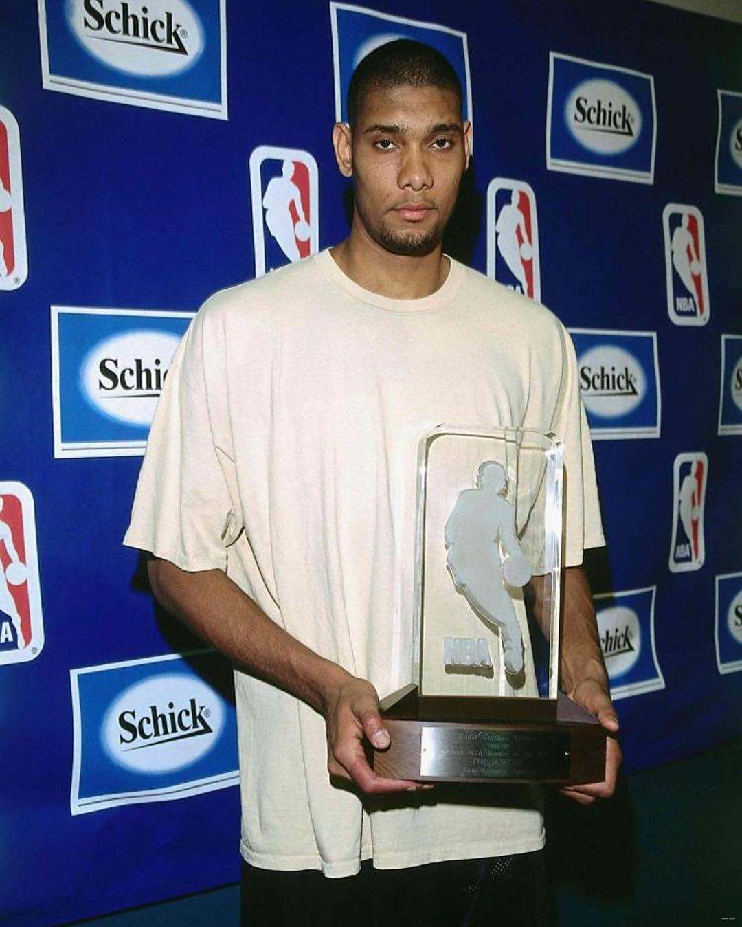 米体：斯帕莱蒂满意尤文的阵容，他相信他们能争意甲冠军（米体：斯帕莱蒂看好尤文阵容，坚信有望竞争意甲冠军）