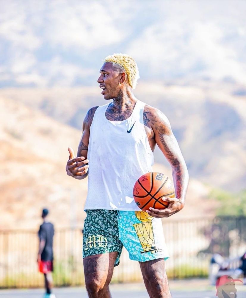 洲际杯前瞻：蓝十字防守存在漏洞，弗拉门戈士气正旺力争晋级（洲际杯展望：蓝十字后防存隐患，弗拉门戈气势正盛冲击晋级）