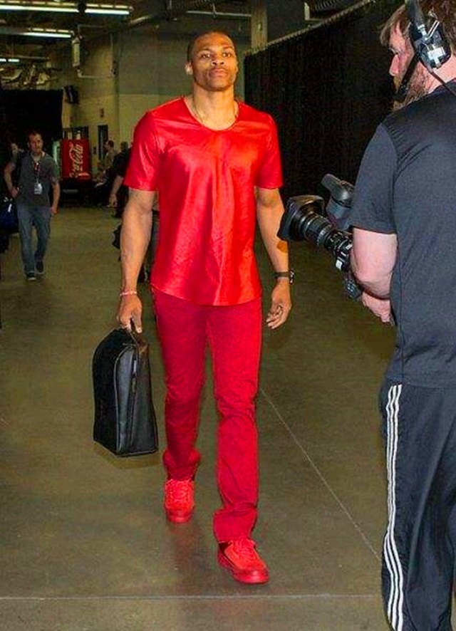 上港亚冠生死战！带蒋光太出征柔佛，是后防救星还是烟雾弹？（亚冠生死局！上港携蒋光太远征柔佛，他是后防定海神针还是烟雾弹？）