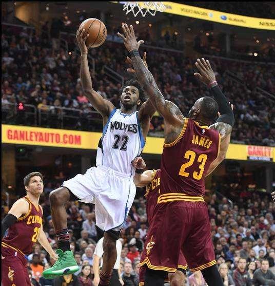 川超联赛公布多起争议判罚评议结果，多位裁判被停哨（川超联赛通报争议判罚评议结果：多名裁判被暂停执法）