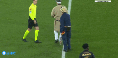 赫迪拉：拜仁从下半场开始就在拖延时间，这不是公平竞赛精神